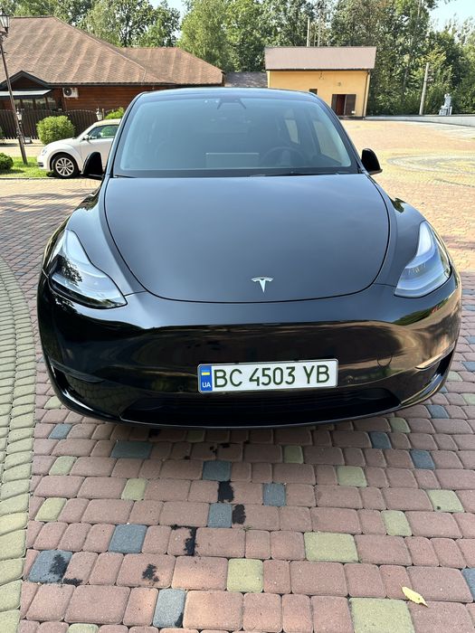 Tesla model Y long range  2022