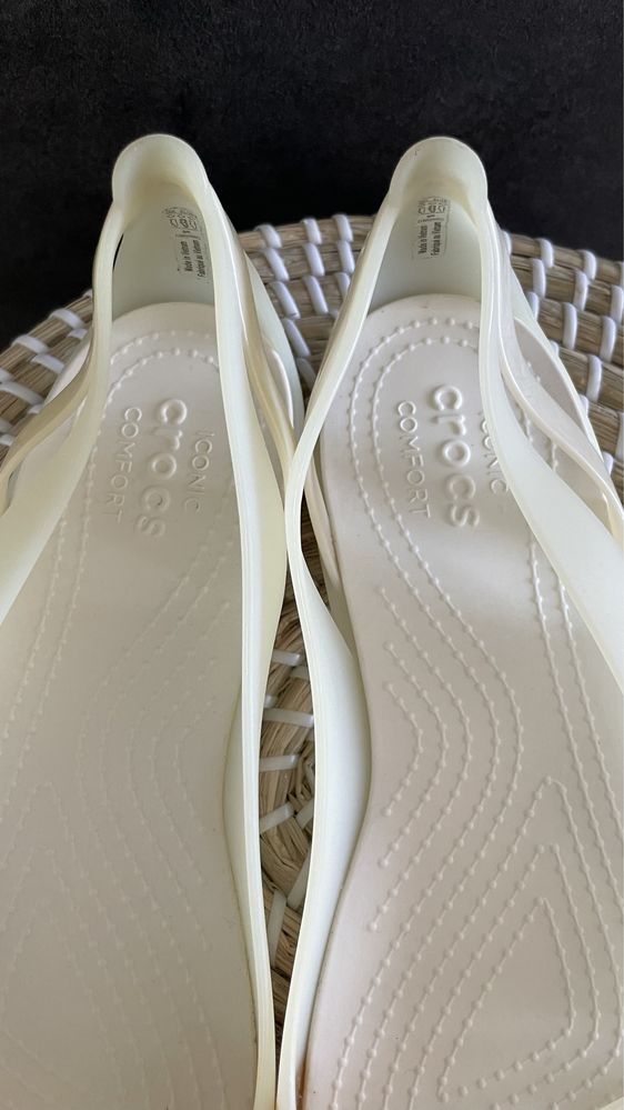 Crocs sandały Isabella Huarache oyster W8 38/39