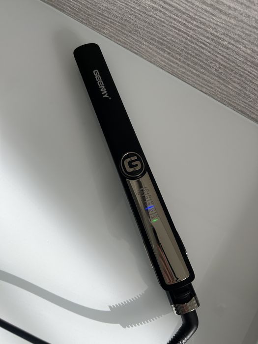 Вирівнювач для волосся