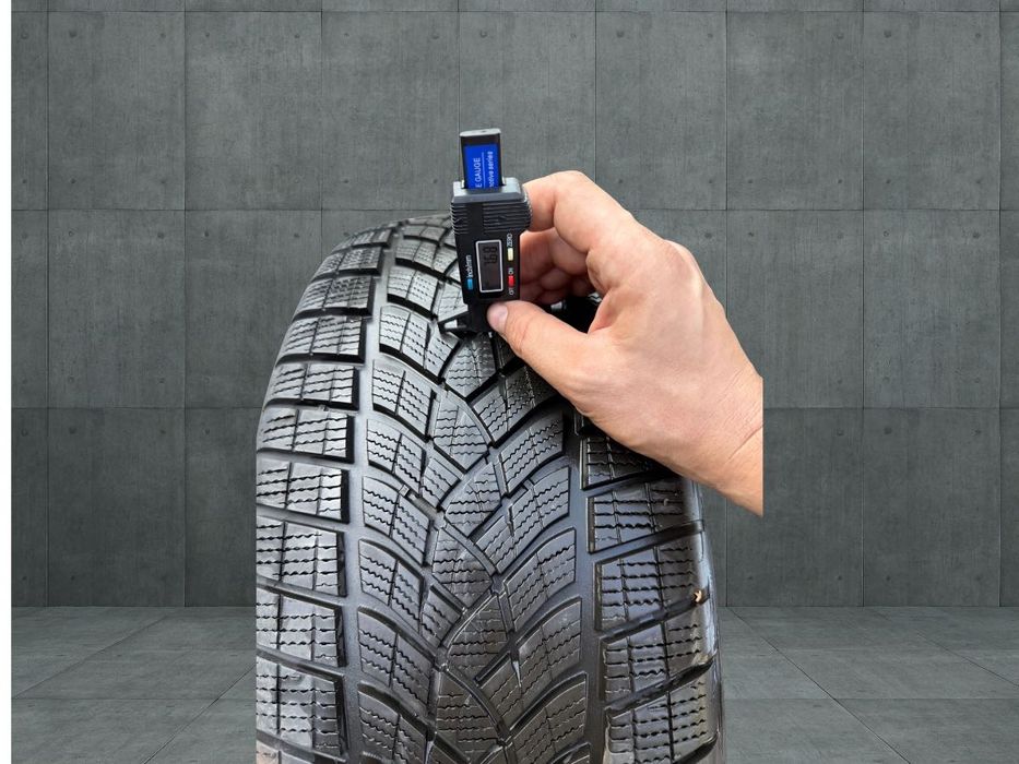 Koła felgi 5x112 R19 Audi Q7 opony zimowe 255/55R19 GoodYear