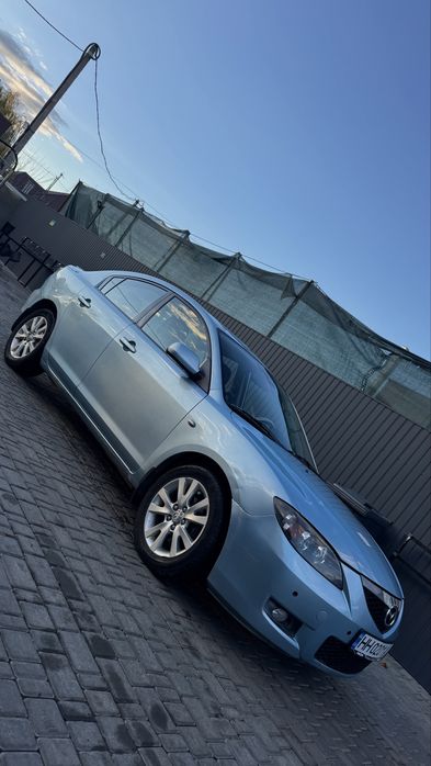 Продам мазда 3.