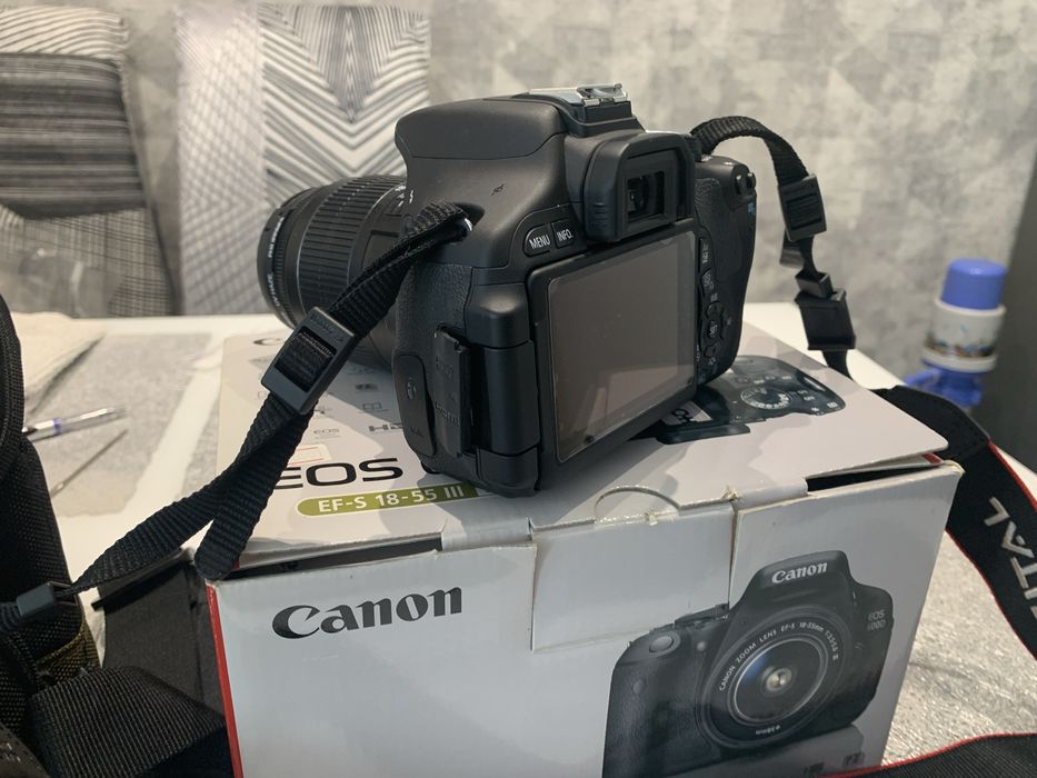 Canon EOS 600D EF-S 18-55 DC-III Kit як новий