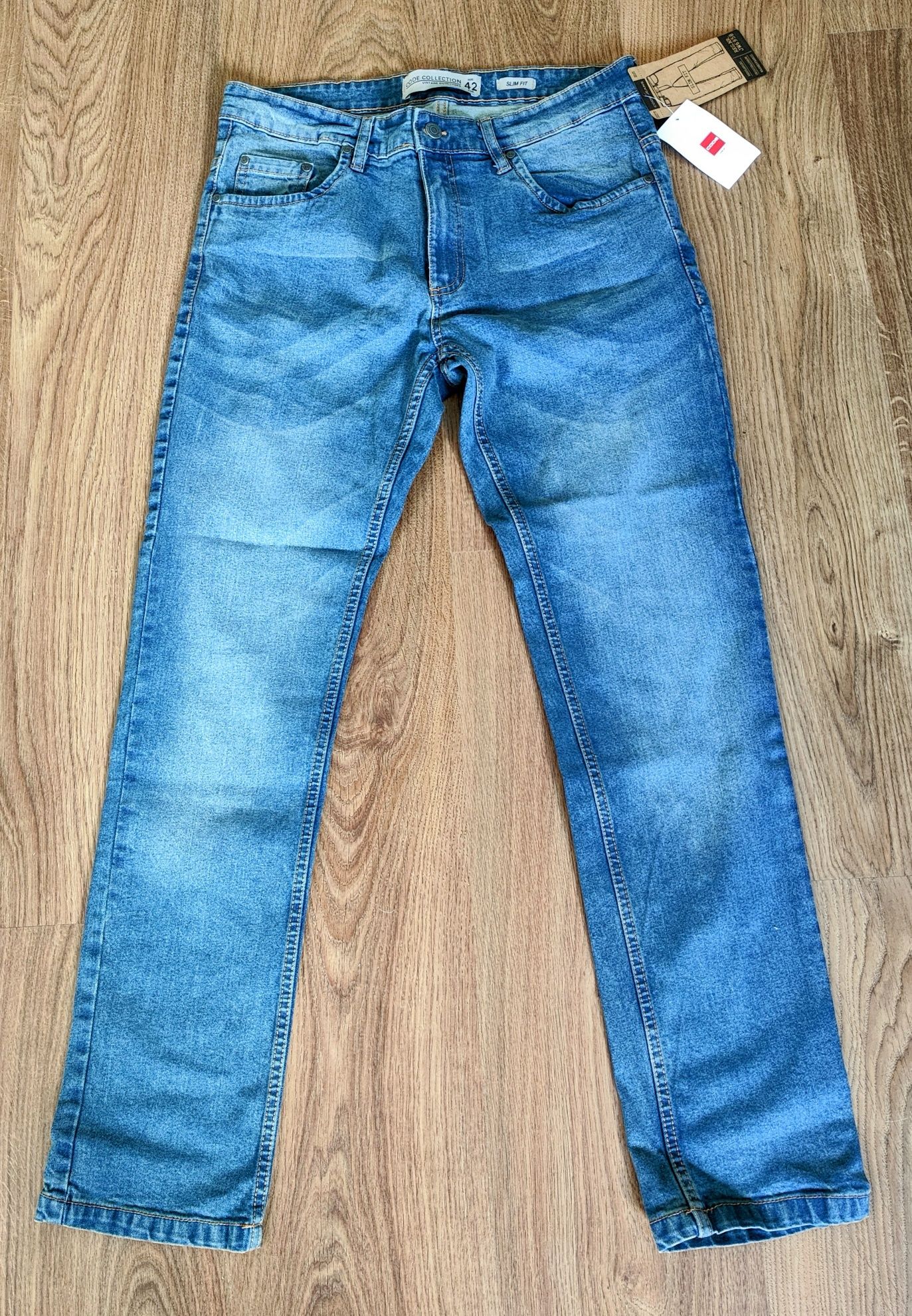 Jeans CODE SlimFit (N°42)
