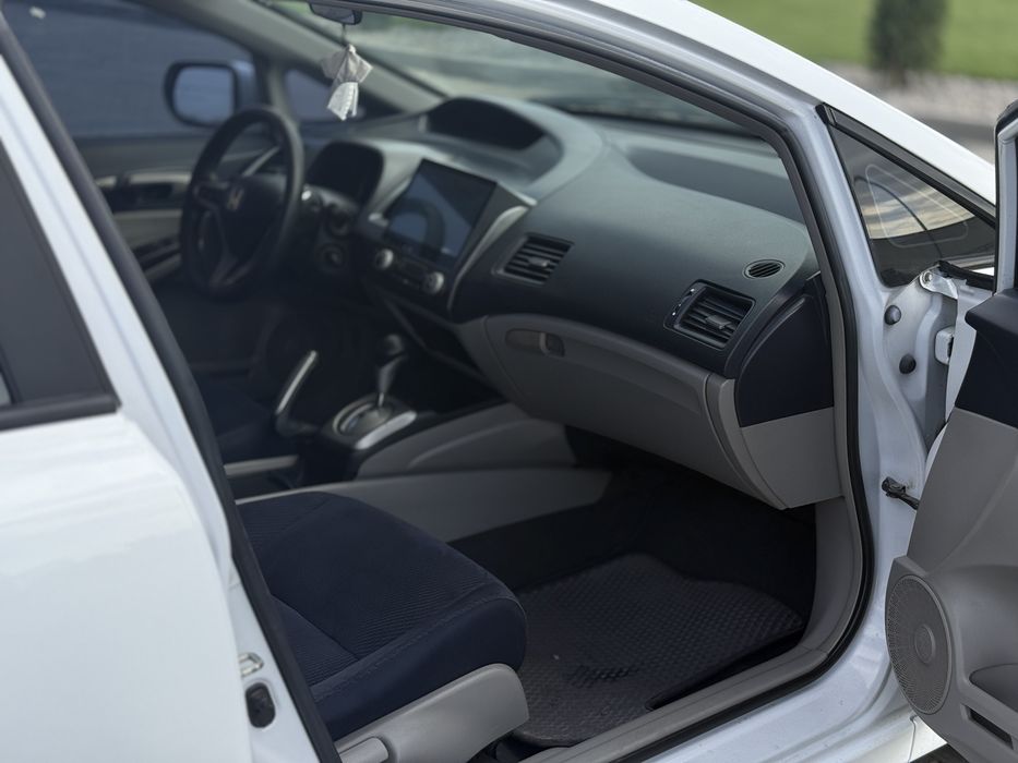 Продам Honda civic 4D