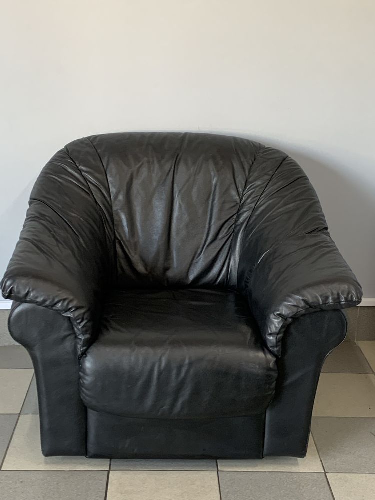 Шкіряний диван і крісло