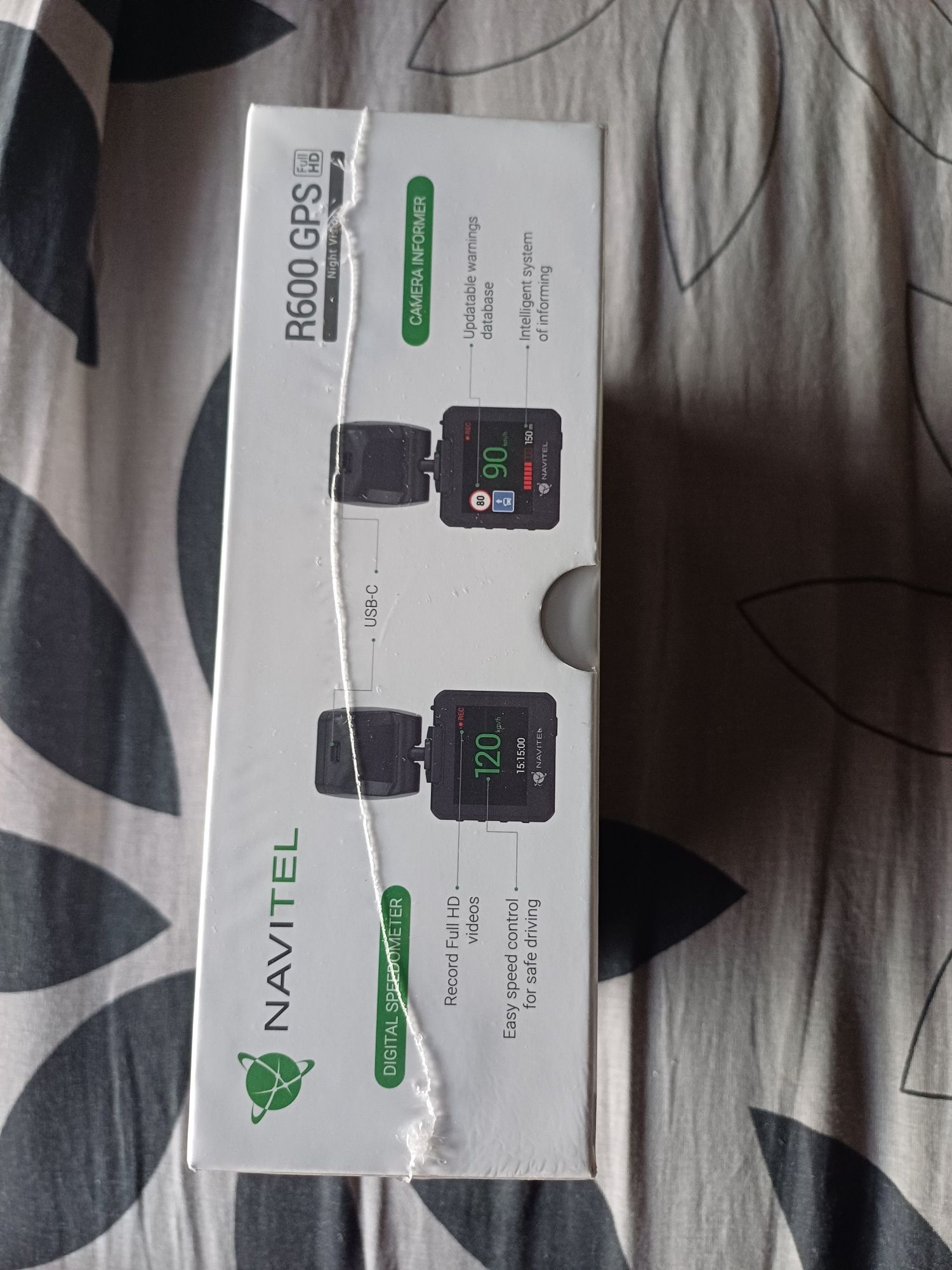 Wideorejestrator Navitel R600 GPS nowy