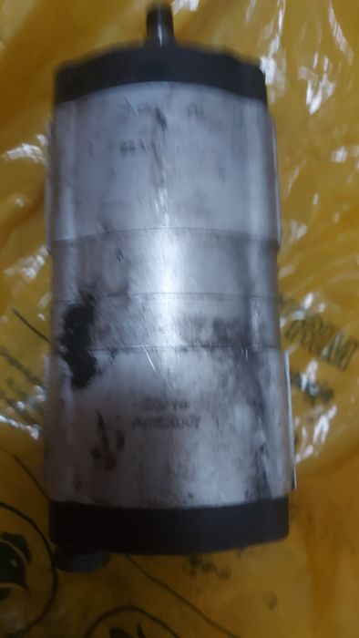 Sprzedam pompe hydrauliczną do KRAMER 312,320,416