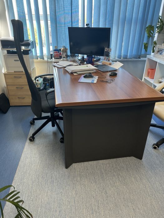 Sprzedam duże biurko 90x180 cm