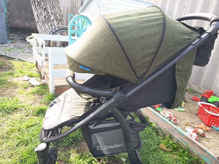 Прогулочная детская коляска