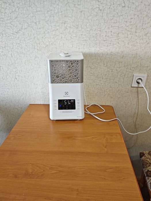 Зволожувач повітря Electrolux