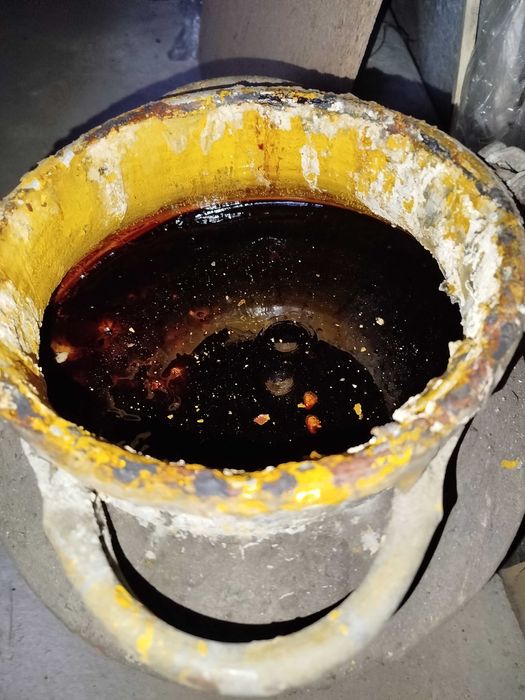 Сурік залізний жовтого кольору