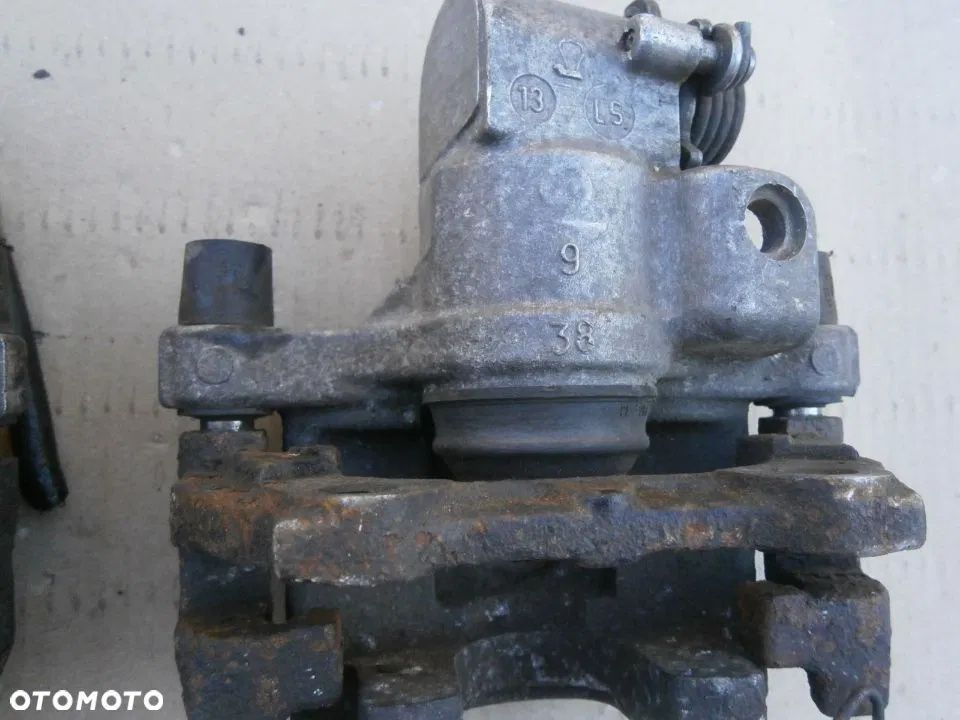 Zacisk Hamulcowy Tylny Lewy Renault Laguna II Oryginał 2,2 3,0