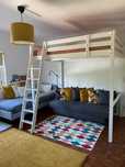 Cama de casal alta IKEA + colchão