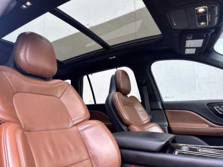 Lincoln Aviator      2020