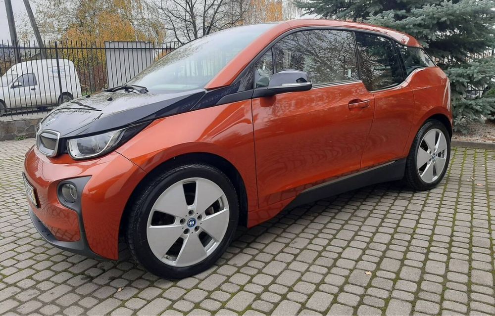 BMW I3 2015 елктромобіль 140 км