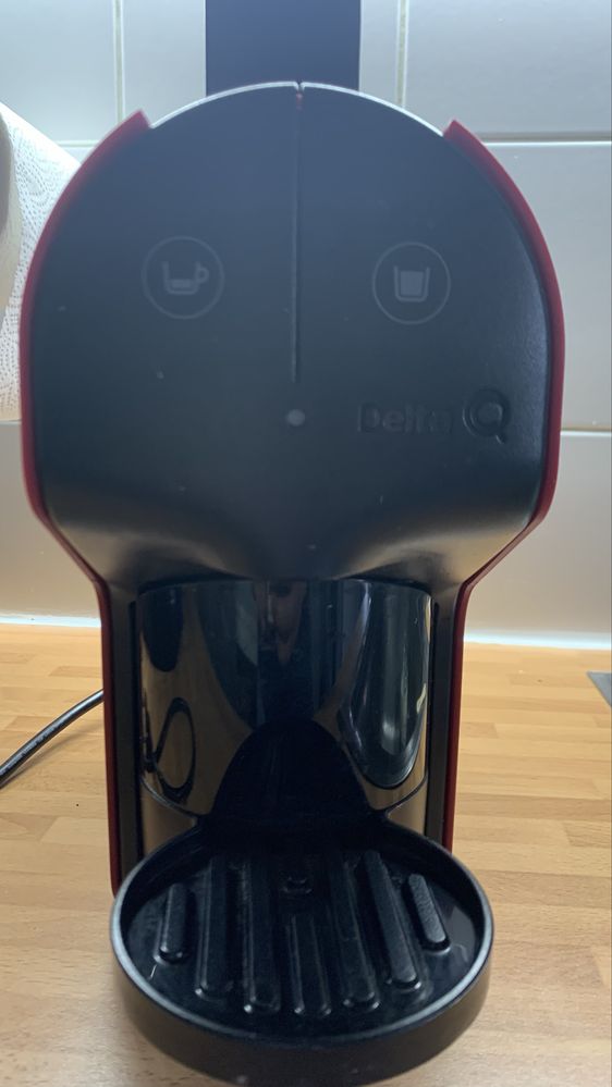 Maquina cafe Delta Q Quick vermelho