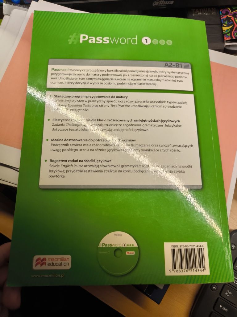 Password 1 (A2/B1) Student's Book+CD (podręcznik wieloletni)