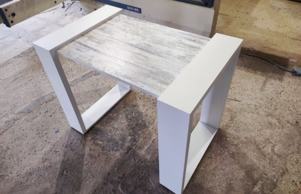 Стіл манікюрний стіл для манікюру.