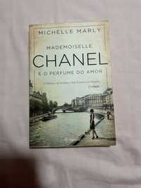 Livro Mademoiselle Chanel e o perfume do amor