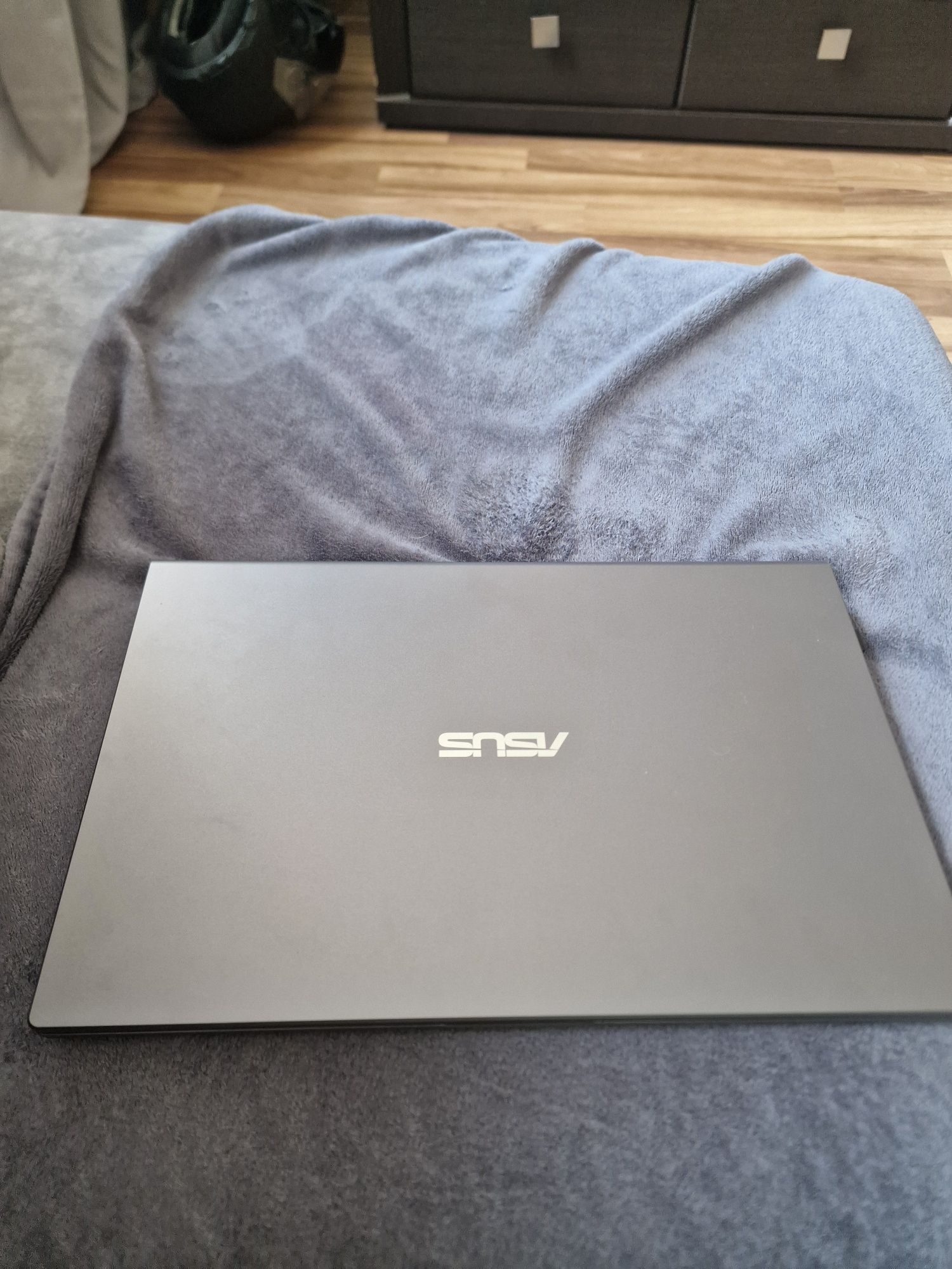Laptop ASUS X515-BQ1445W
