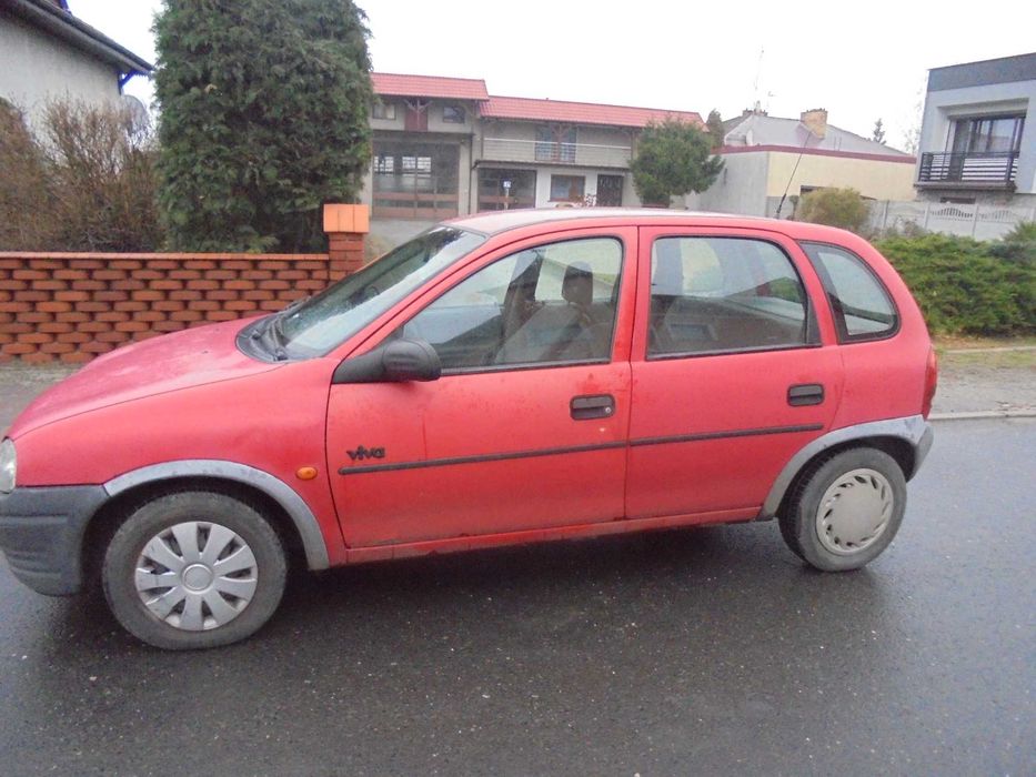 Opel Corsa B 1.4 benzyna 8 zaworowy kolor czerwony  na części