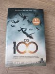 Livro "os 100" de Kass Morgan