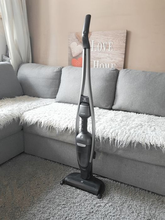 Odkurzacz ELECTROLUX PURE Q9 Anims pionowy bezprzewodowy bezworkowy