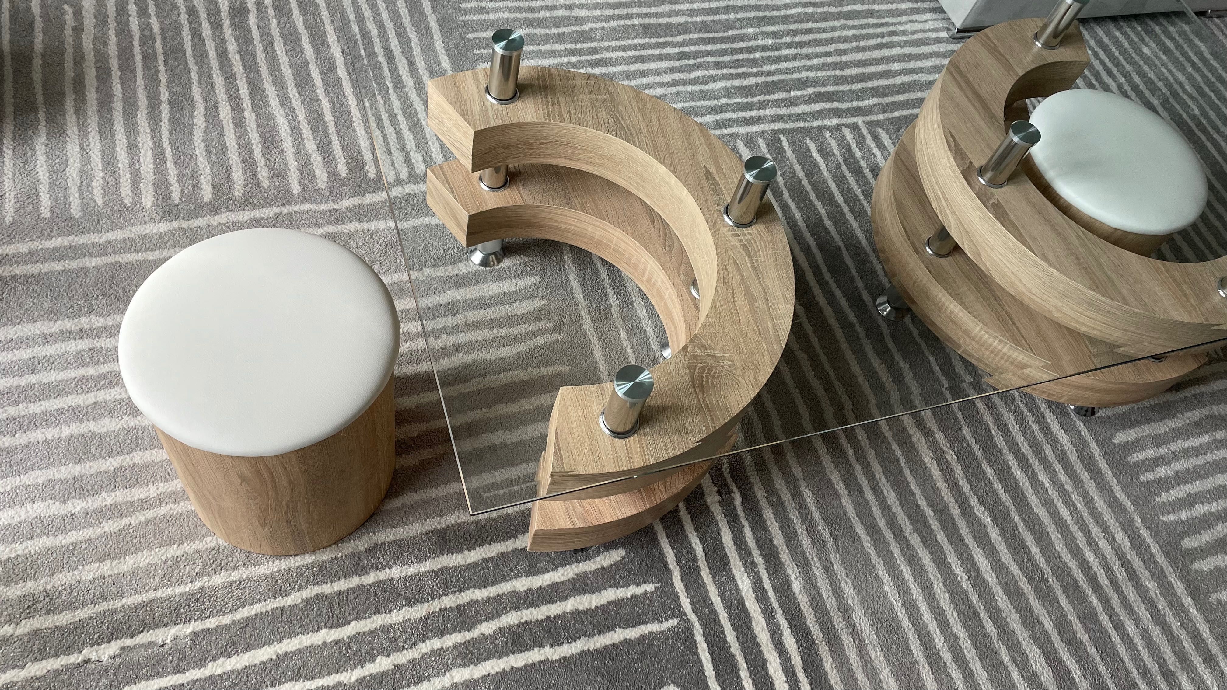Mesa de sala em vidro temperado com 2 bancos igual a nova