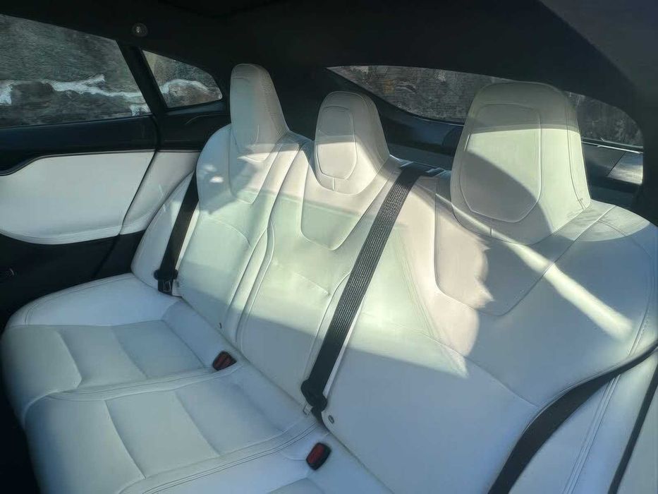 Tesla Model S Performance      2020