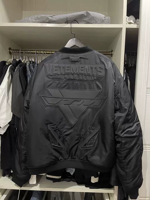 Бомбер Vetements (В Наличии С, М, Л)