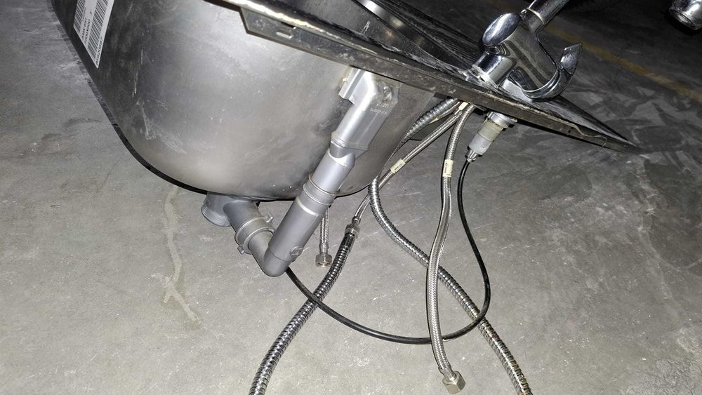 Lavatório de cozinha com torneira extensível - grande e impecável