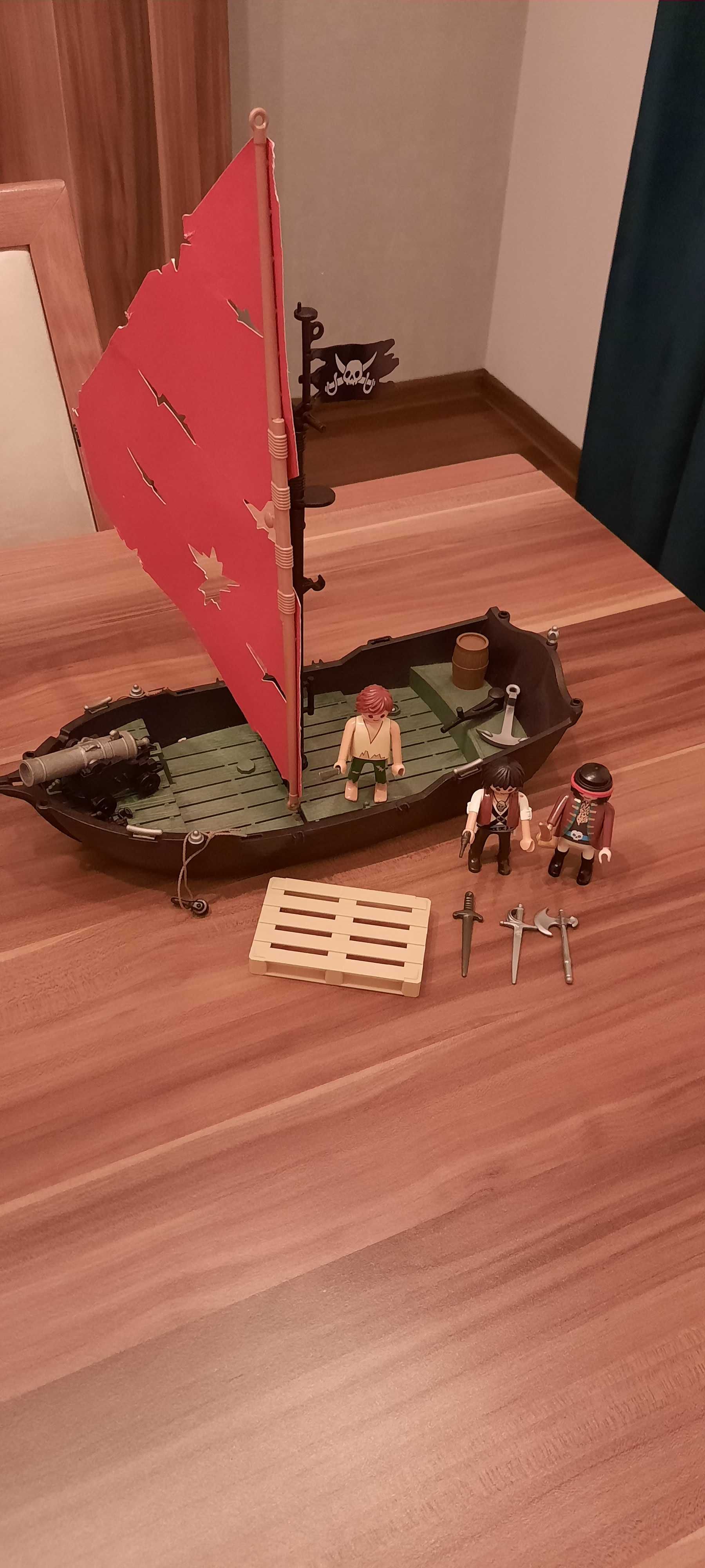 Statek piracki Playmobil