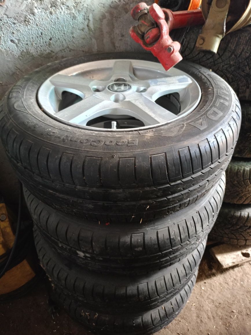 Felgi aluminiowe Honda R15 z oponami jak nowe