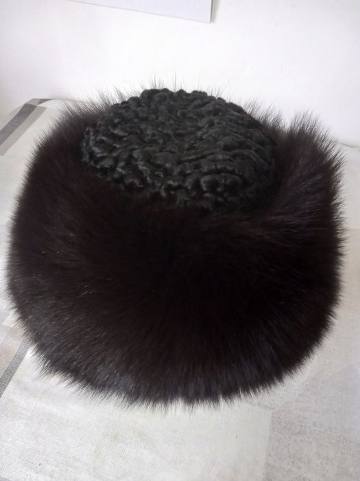 Шапка женская,натуральный мех,размер 58-59.