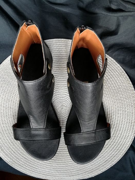 Czarne sandały 44 XXXL