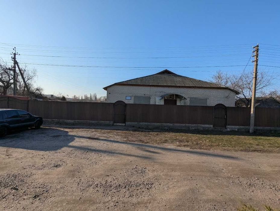 Продам автошколу у Дахнівці вул. Праслов’янська 580 кв.м. на 21 сотці