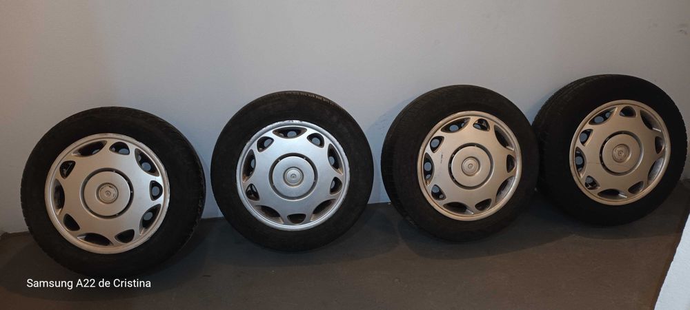 4 Pneus + 4 jantes 185/65R15