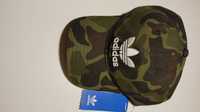 Adidas nowa czapka z daszkiem moro