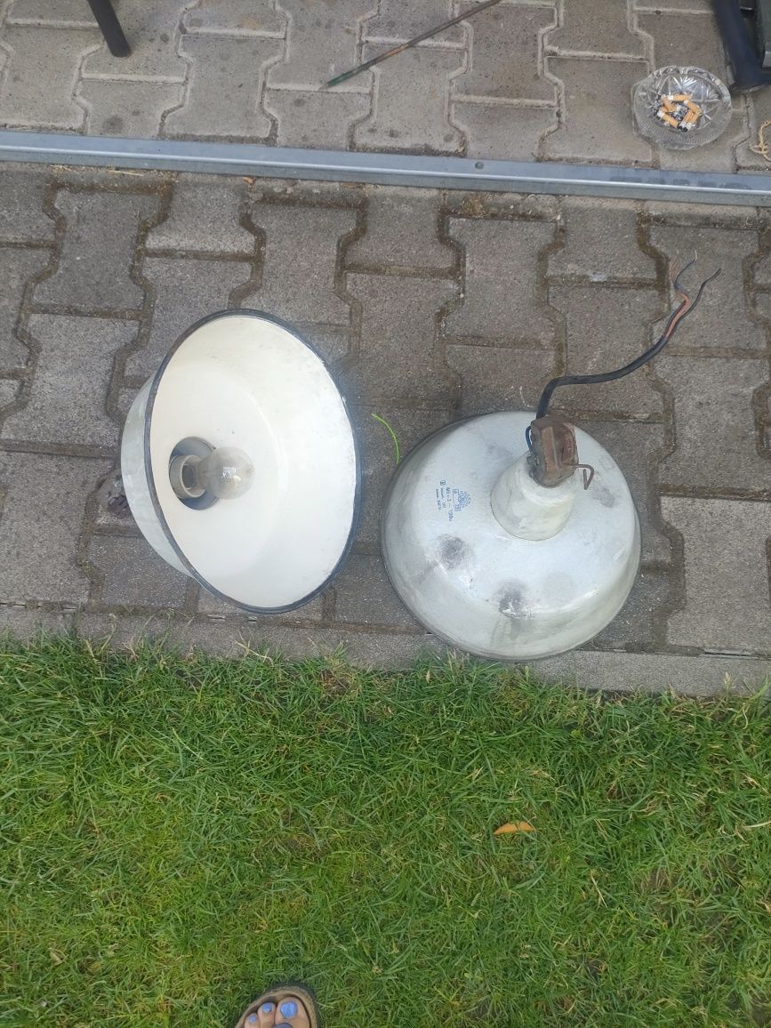 Lampa przemysłowa z PRL