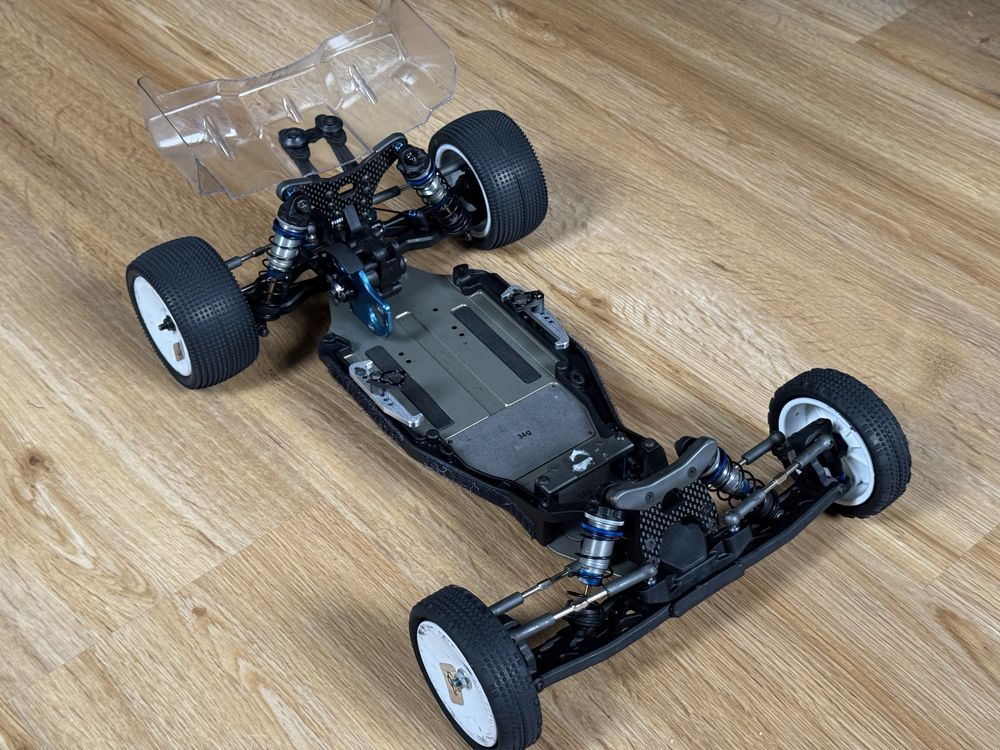 Model RC Team Associated B6.3
