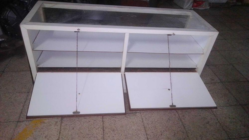 Vitrine - Expositor de vendas tradicional