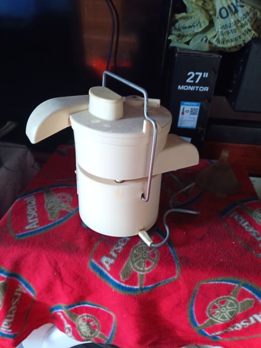 Соковыжималка в отличном состоянии