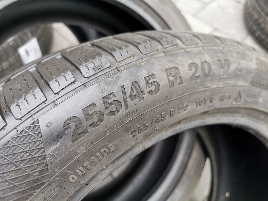 Зимняя резина 255/45 R20 Continental ts850
