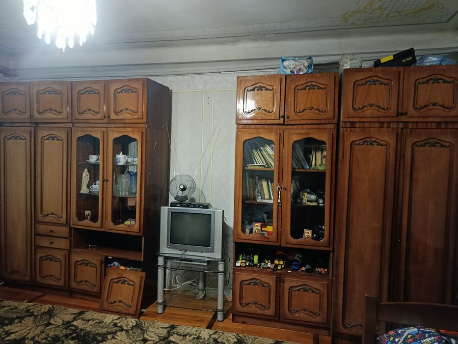 Стінка для вітальні