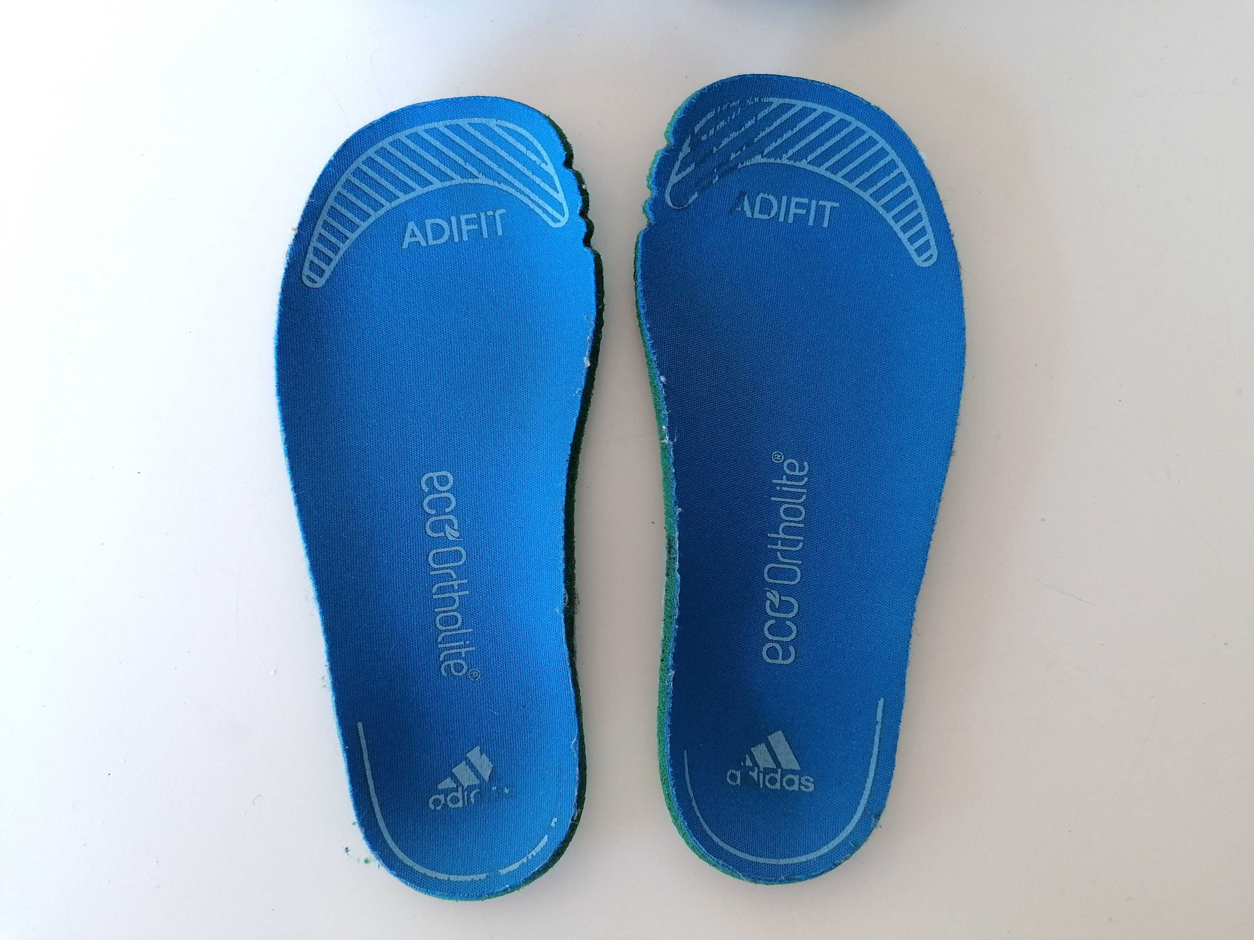 Sapatilhas Adidas azuis tamanho 23 e meio