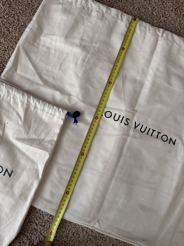 Dwa worki przeciwkurzowe louis vuitton