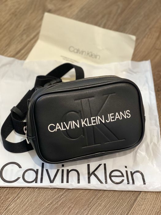 Сумка поясна жіноча Calvin Klein Jeans Waistbag
