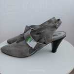 Buty na obcasie rozmiar 38 marki Young Spirit