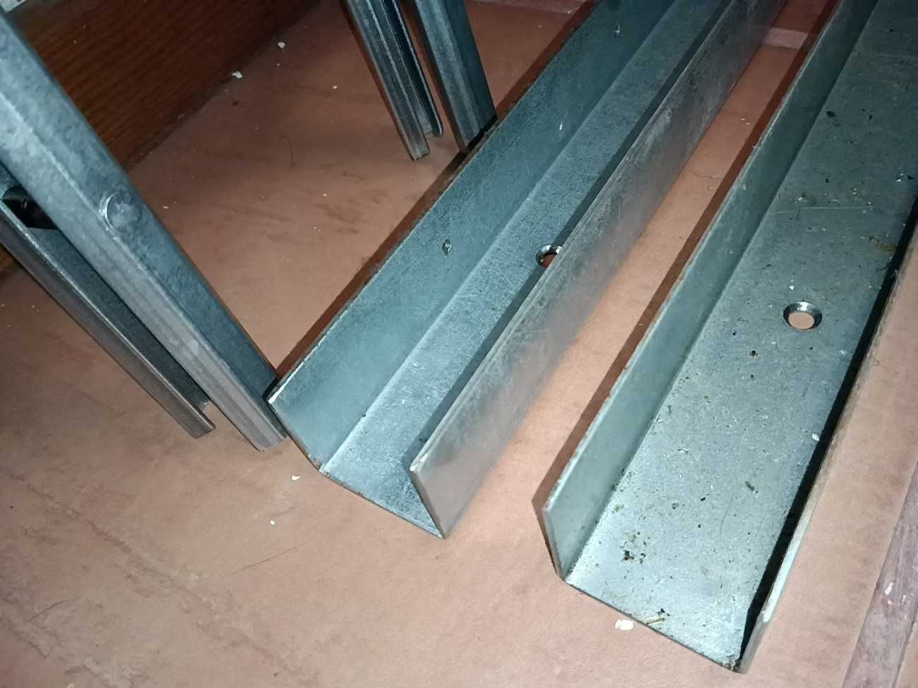 Grade de Segurança tipo Lagarta - Janela Estreita - Reforçada