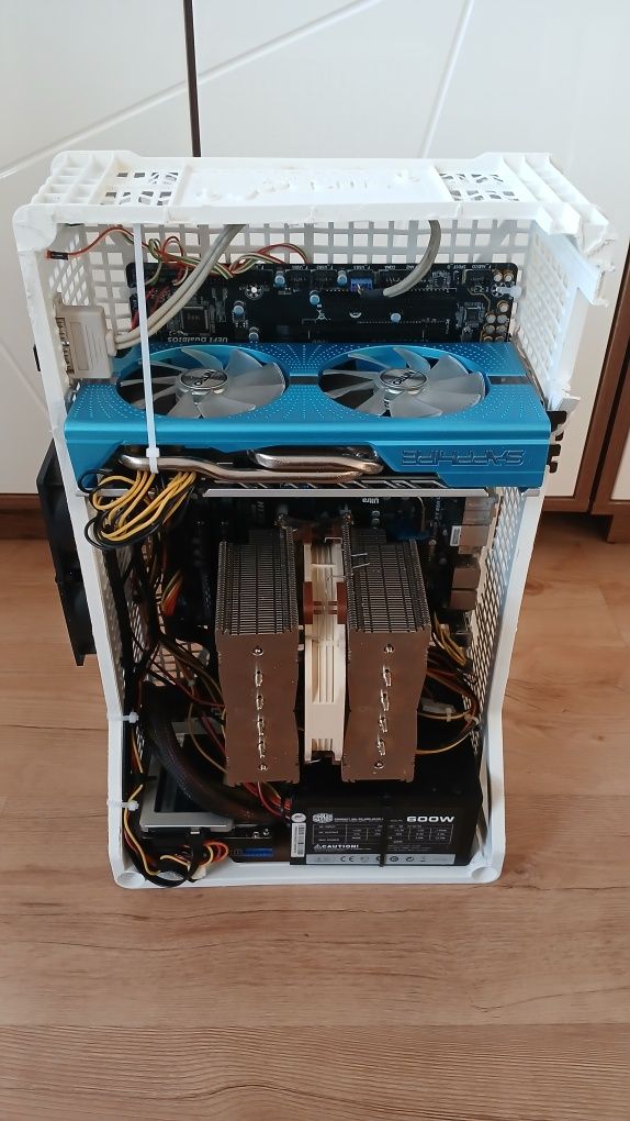 Komputer Stacjonarny AMD FX 4.2Ghz Ram 32Gb RX590 Ssd 500Gb HDD2T Wifi